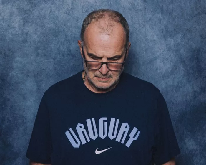 Marcelo Bielsa Defends Unconventional World Cup Photo Session